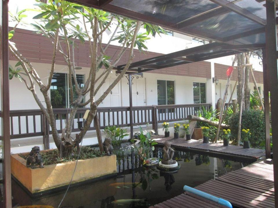 Thatphanom Place Exterior foto